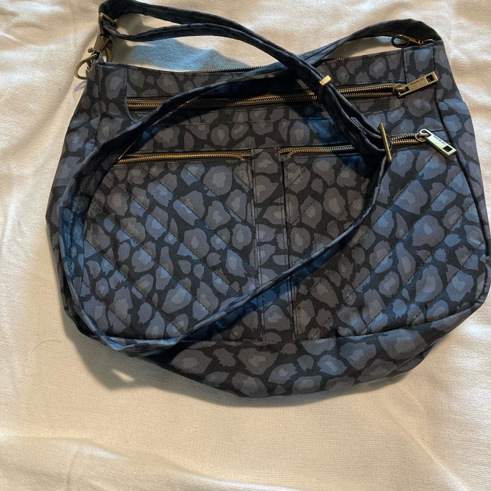 Travelon crossbody bag